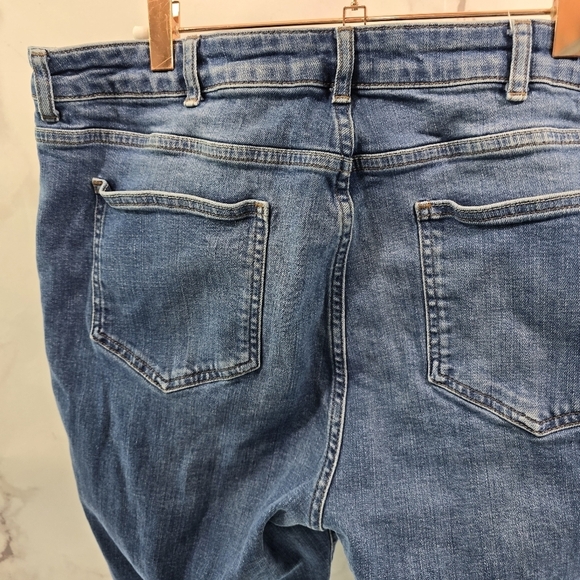 Boden Jeans Women 16 R Cavendish Girlfriend High Rise Embroidered Denim Crop - Picture 6 of 12